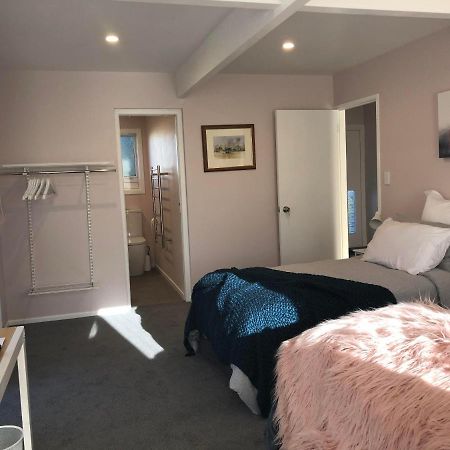 Allie'S Hill Top Haven Bed & Breakfast Whanganui Exterior foto